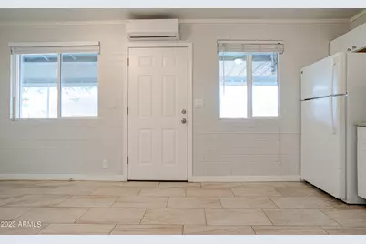 210 E Jones Avenue # 7, Phoenix, AZ 85040 - Photo 9