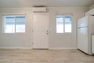 210 E Jones Ave, Phoenix, AZ 85040 - Photo 9