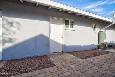 210 E Jones Avenue # 7, Phoenix, AZ 85040 - Photo 17