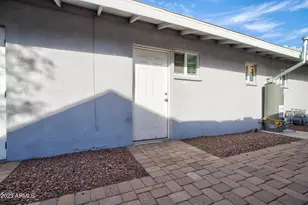 210 E Jones Ave, Phoenix, AZ 85040 - Photo 17