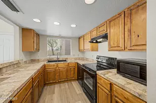 4213 W Calavar Rd, Phoenix, AZ 85053 - Photo 7