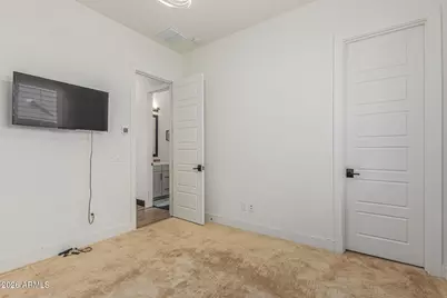 712 E Buist Avenue, Phoenix, AZ 85042 - Photo 33