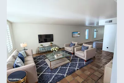 7662 E Minnezona Avenue, Scottsdale, AZ 85251 - Photo 5