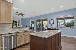 24329 W Mark Ln, Wittmann, AZ 85361 - Photo 17