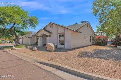 9040 N 14th Place, Phoenix, AZ 85020 - Photo 3