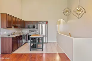 2256 E Huntington Dr, Phoenix, AZ 85040 - Photo 7