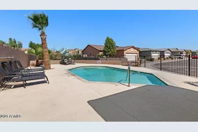8017 S 6th Drive, Phoenix, AZ 85041 - Photo 15