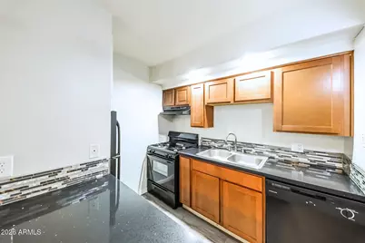 6320 N 16th Street #10, Phoenix, AZ 85016 - Photo 5
