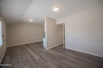 864 E Chandler Boulevard #Apt 3, Chandler, AZ 85225 - Photo 3