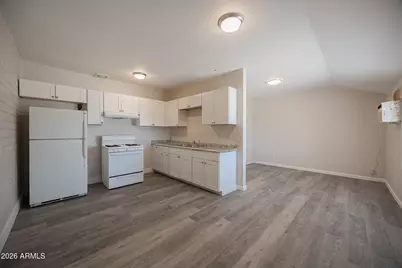864 E Chandler Boulevard #Apt 3, Chandler, AZ 85225 - Photo 7