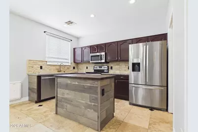 17648 W Lisbon Lane, Surprise, AZ 85388 - Photo 7