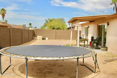 3941 W Desert Hills Drive, Phoenix, AZ 85029 - Photo 37