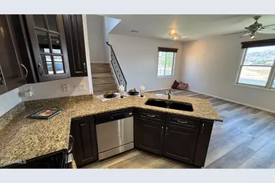 2125 E Huntington Drive, Phoenix, AZ 85040 - Photo 9