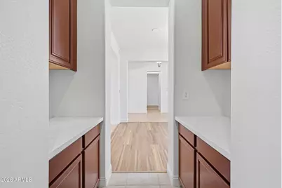 7556 W Crystal Road, Glendale, AZ 85308 - Photo 9