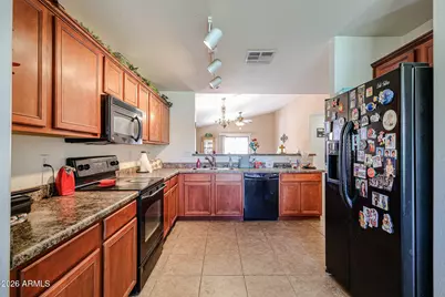 16600 W Desert Bloom Street, Goodyear, AZ 85338 - Photo 7
