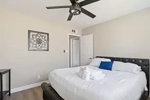 8526 E Vista Dr, Scottsdale, AZ 85250 - Photo 33