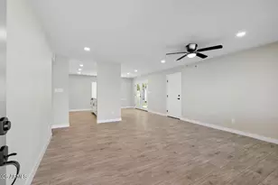11810 S Coconino St, Phoenix, AZ 85044 - Photo 3