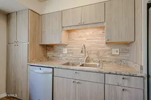 17411 N Hitching Post Dr, Sun City, AZ 85373 - Photo 13