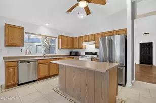 15481 W Mauna Loa Ln, Surprise, AZ 85379 - Photo 23