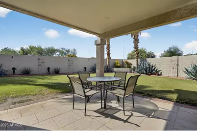 15481 W Mauna Loa Lane, Surprise, AZ 85379 - Photo 3