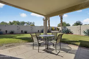 15481 W Mauna Loa Ln, Surprise, AZ 85379 - Photo 3