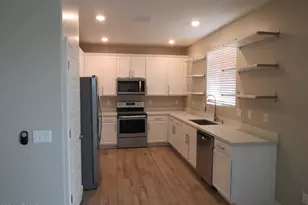 40537 W Helen Ct, Maricopa, AZ 85138 - Photo 5