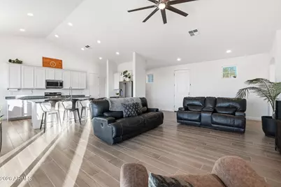 498 W Chase Street, San Tan Valley, AZ 85143 - Photo 13