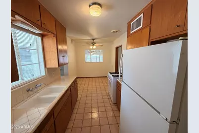 3416 N 43rd Place, Phoenix, AZ 85018 - Photo 3