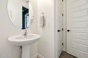 9721 E Radioactive Dr, Mesa, AZ 85212 - Photo 15