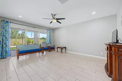 200 E Wisteria Drive, Chandler, AZ 85286 - Photo 5