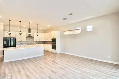 15078 W Roosevelt Street, Goodyear, AZ 85338 - Photo 9