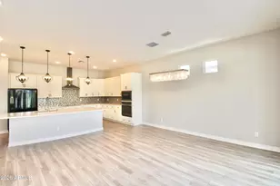 15078 West Roosevelt St, Goodyear, AZ 85338 - Photo 9