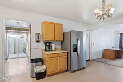 204 E Hampton Avenue, Mesa, AZ 85210 - Photo 13