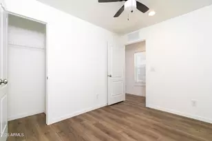 8601 N 71st Ave, Glendale, AZ 85301 - Photo 9