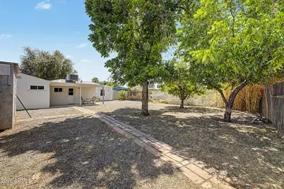 1830 E Clarendon Avenue, Phoenix, AZ 85016 - Photo 17