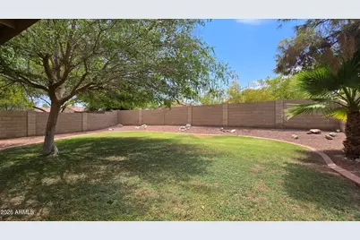 15011 W Hearn Road, Surprise, AZ 85379 - Photo 19