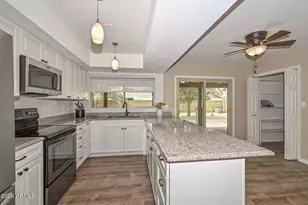 3957 W Desert Hills Dr, Phoenix, AZ 85029 - Photo 5
