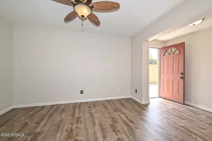 3957 W Desert Hills Dr, Phoenix, AZ 85029 - Photo 17
