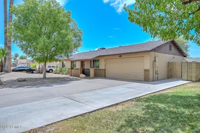 3957 W Desert Hills Drive, Phoenix, AZ 85029 - Photo 39