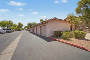1351 N Pleasant Dr, Chandler, AZ 85225 - Photo 27