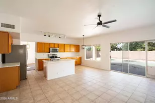 2390 W Indigo Dr, Chandler, AZ 85248 - Photo 9