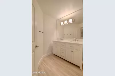 5104 N 32nd Street #408, Phoenix, AZ 85018 - Photo 9