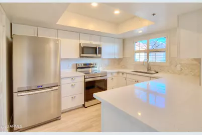 5104 N 32nd Street #408, Phoenix, AZ 85018 - Photo 1