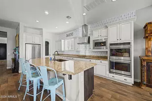 2528 E Tomahawk Ct, Gilbert, AZ 85298 - Photo 11