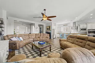 2528 E Tomahawk Ct, Gilbert, AZ 85298 - Photo 7