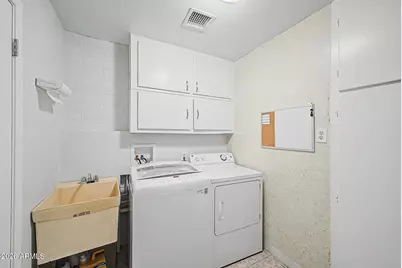 10020 W Cumberland Drive, Sun City, AZ 85351 - Photo 19