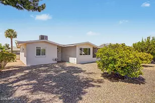 10020 W Cumberland Dr, Sun City, AZ 85351 - Photo 15