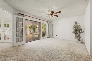 601 W Fellars Dr, Phoenix, AZ 85023 - Photo 17