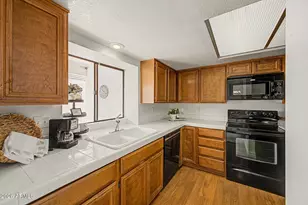 601 W Fellars Dr, Phoenix, AZ 85023 - Photo 13