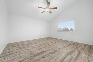 7637 W North Ln, Peoria, AZ 85345 - Photo 13